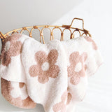 Daisy Fuzzy Blanket | Latte